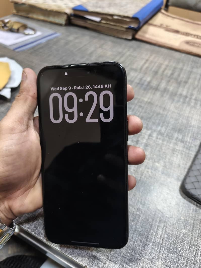 Apple iPhone 15 Pro Max 3