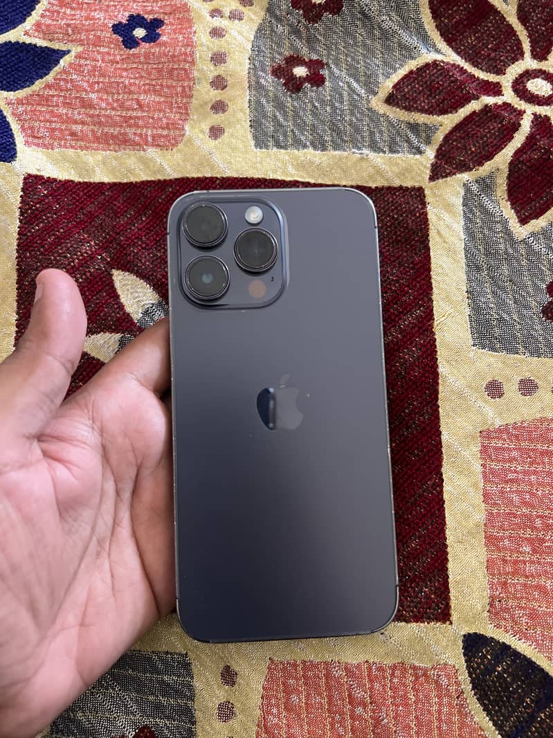 Apple iPhone 14 Pro Max 0