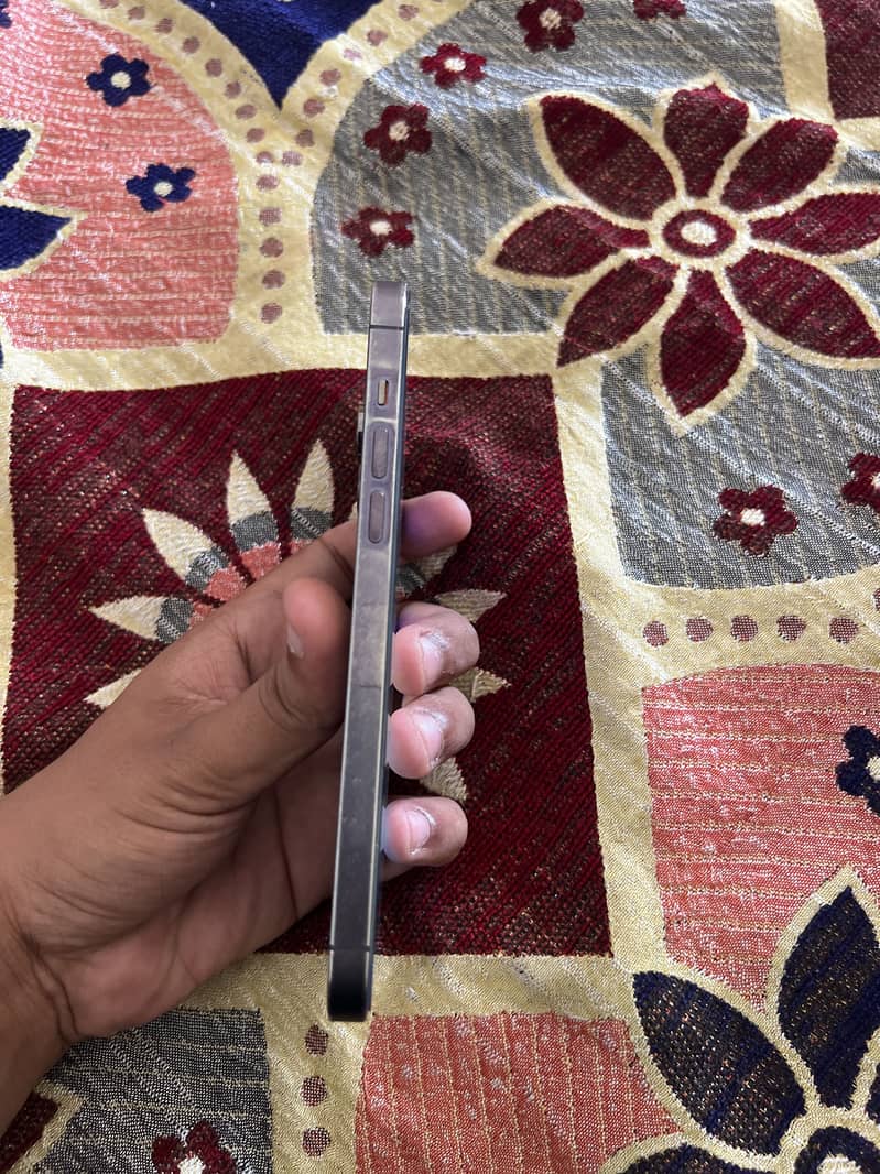 Apple iPhone 14 Pro Max 3