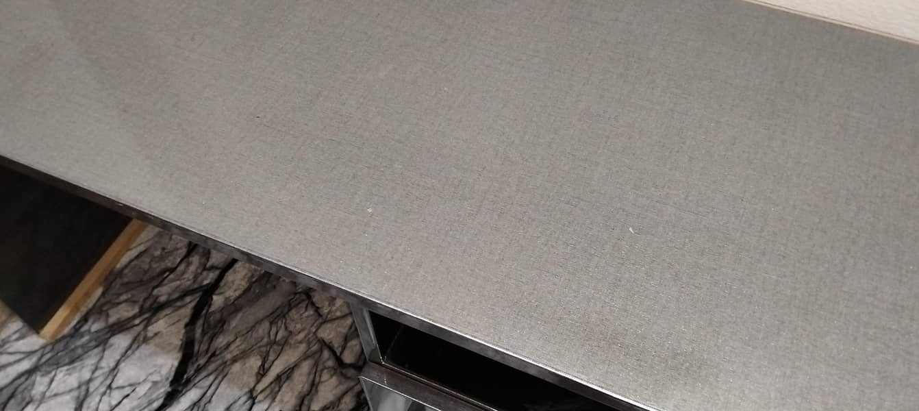 Office Table 5