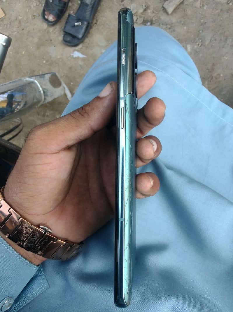 One Plus 10 Pro 1