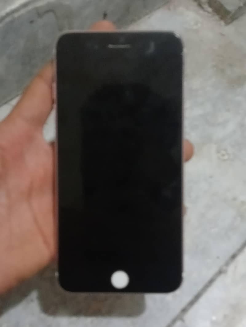 Apple iPhone 7 Plus 0