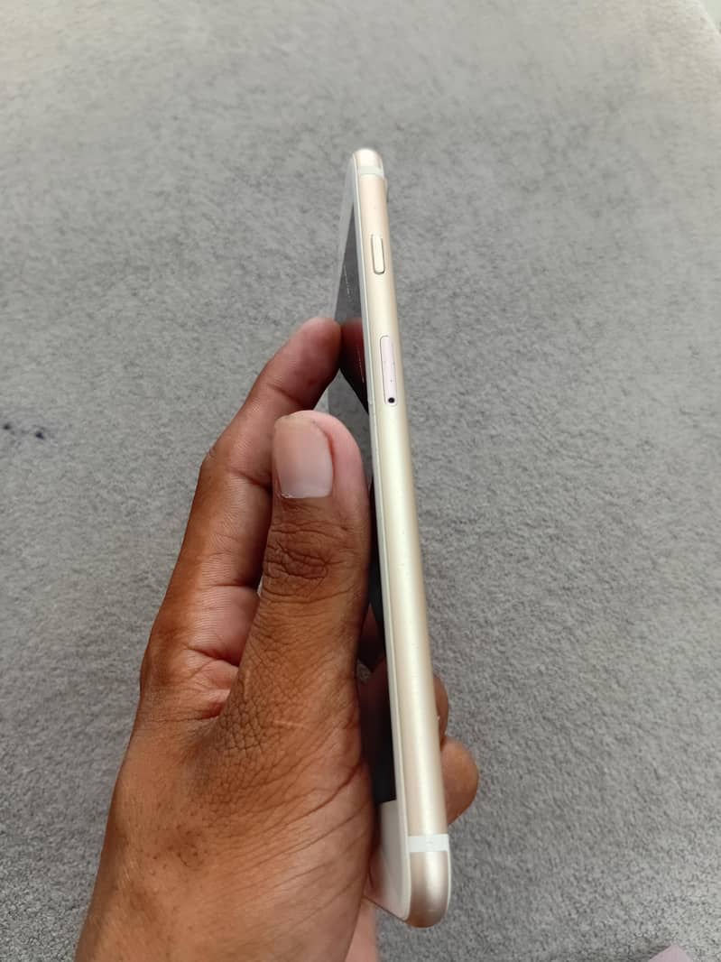 Apple iPhone 7 Plus 7