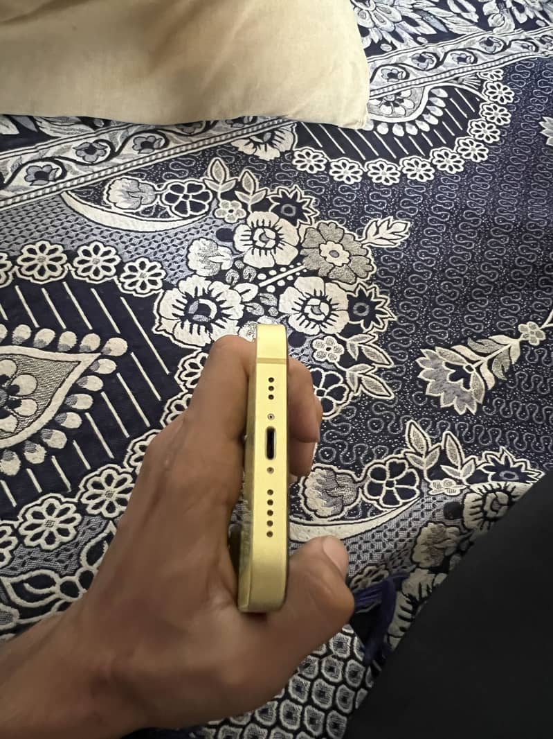 Apple iPhone 14 5