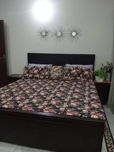 King size bed with 2 side table