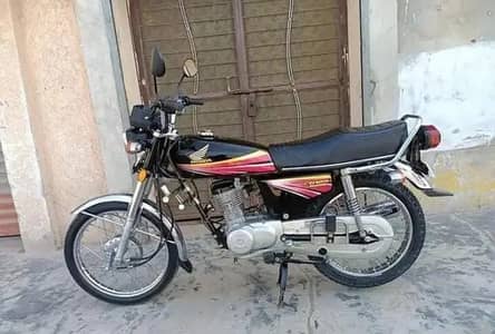 Honda 125 cc 0326**75**71**863