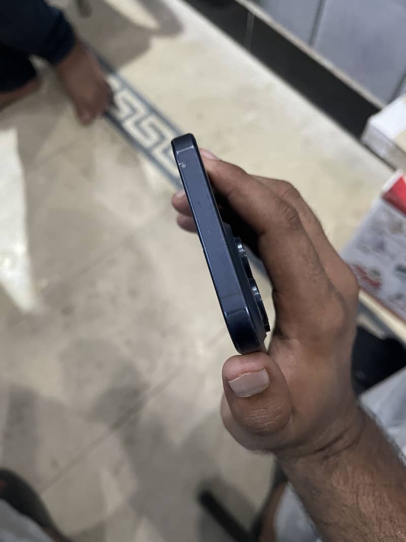 Apple iPhone 14 Pro Max 1