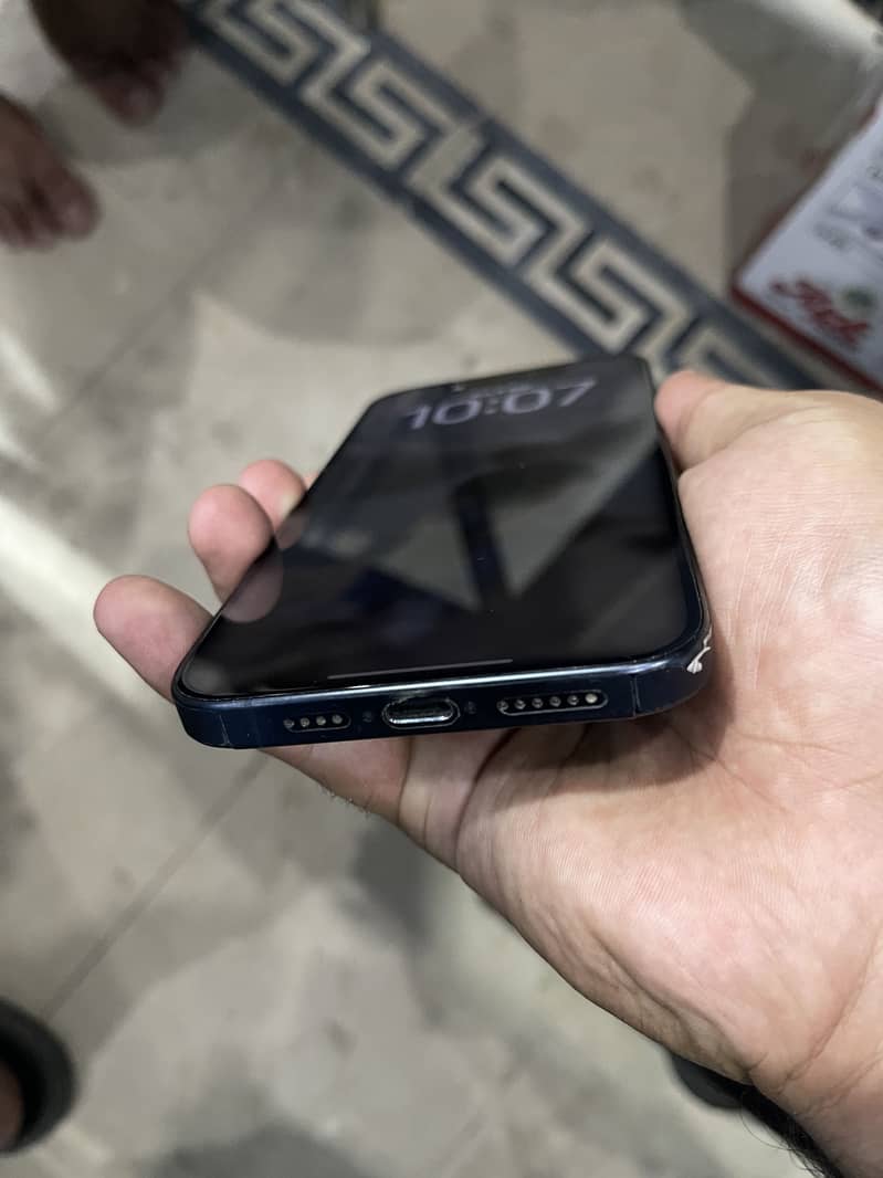 Apple iPhone 14 Pro Max 5
