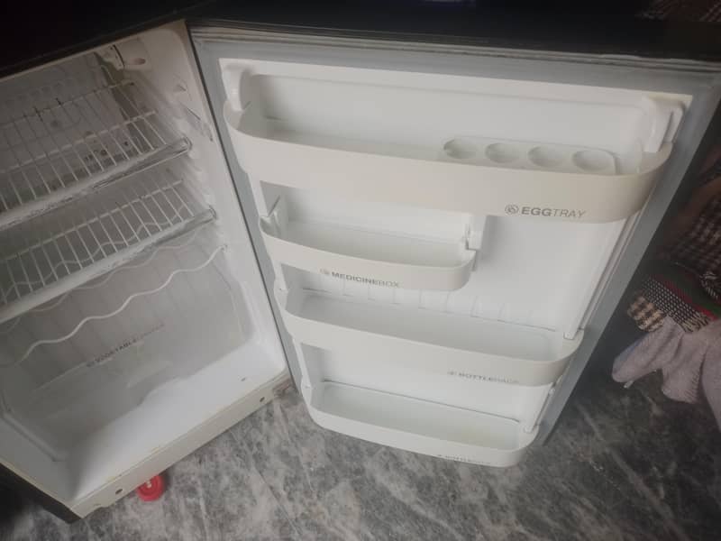 orient refrigerator 3