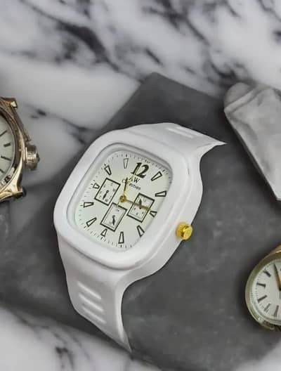 Analogue Fashionable Watch For Men