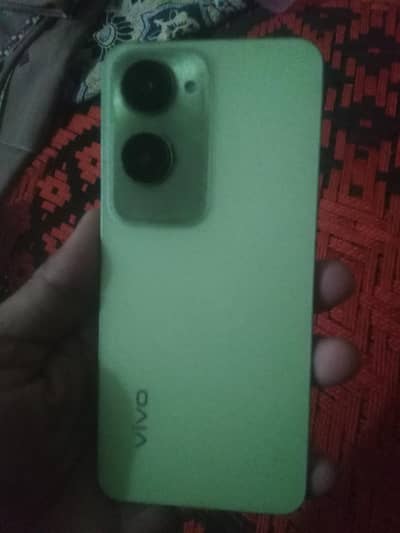 Vivo Y18