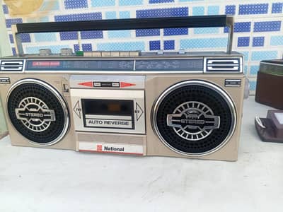 Radio taperecoder National 4 bands