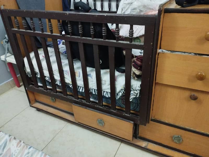 Baby cot 3