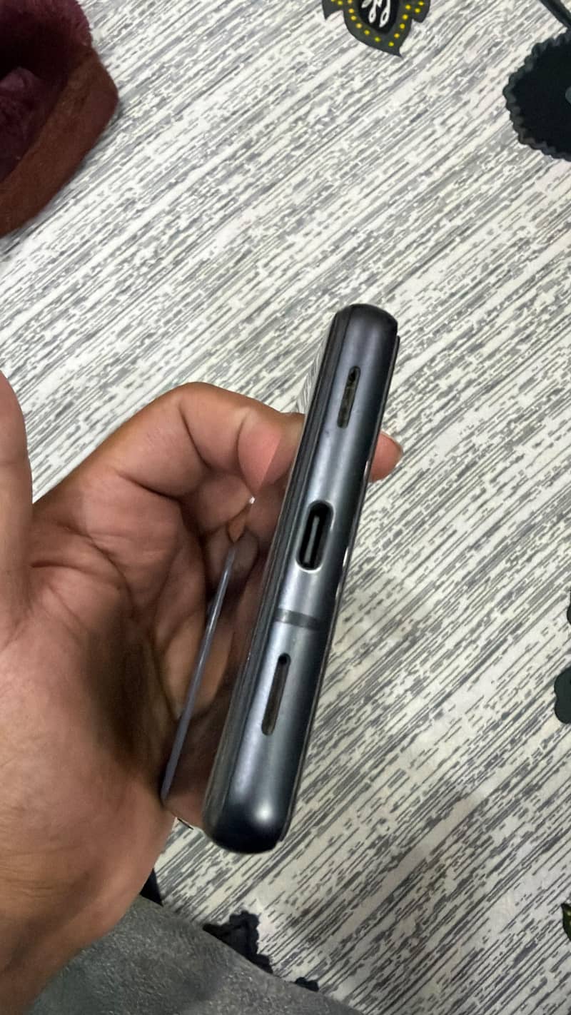 Google Pixel 7a 5