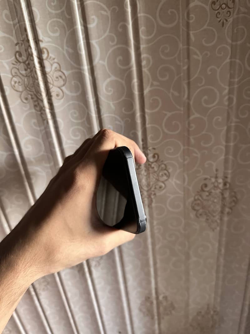 Apple iPhone 15 plus 1