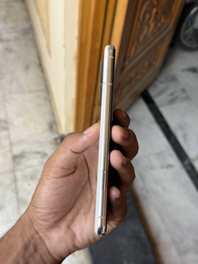 Google Pixel 8 Pro 2