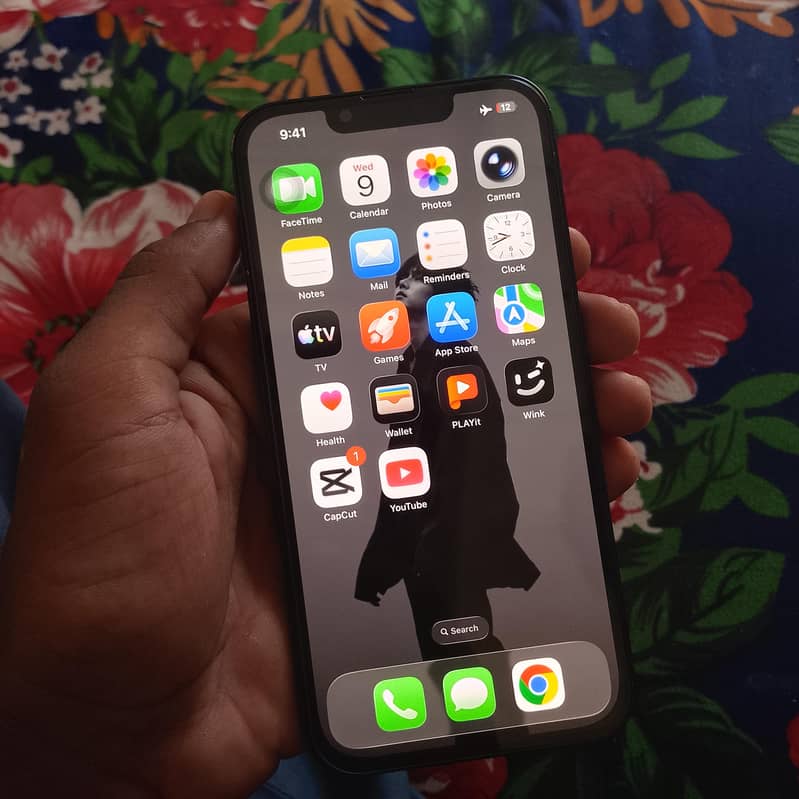 Apple iPhone 13 4