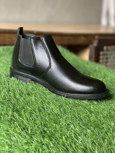 Premium Quality Shoes – Excellent Condition | Best Price