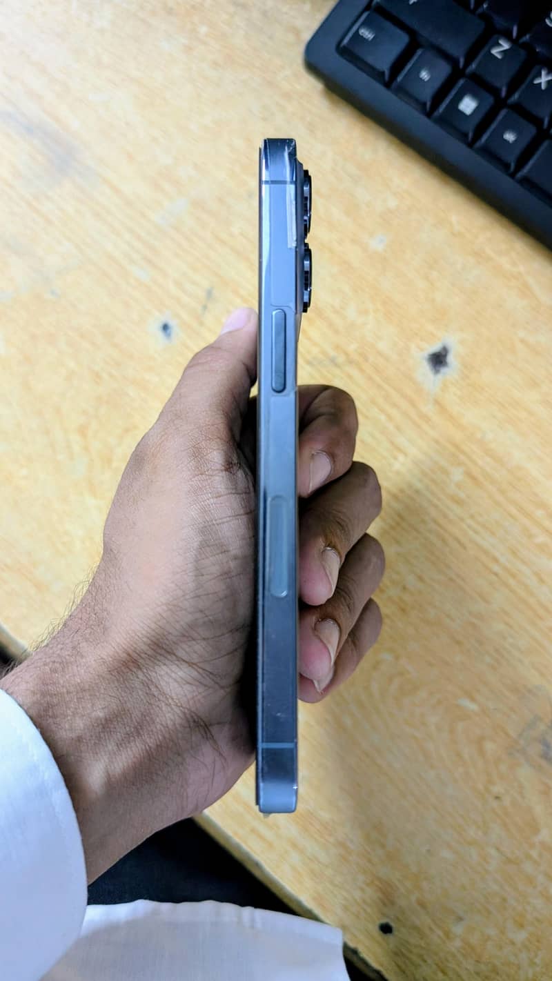 Apple iPhone 13 Pro 3