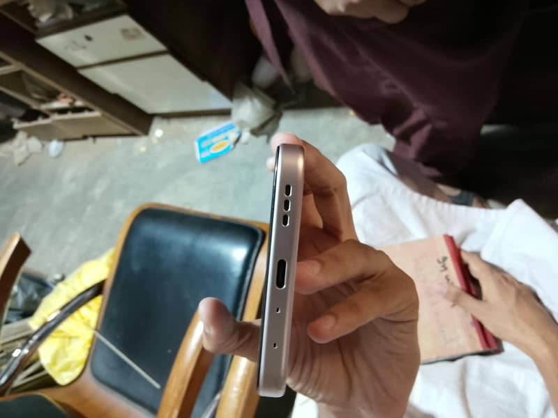 OPPO A6 4