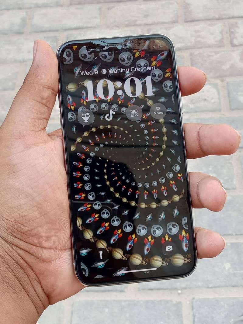 Apple iPhone X 3