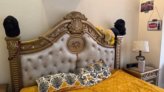 Golden and White lasani wood complete Bed set & dressing table