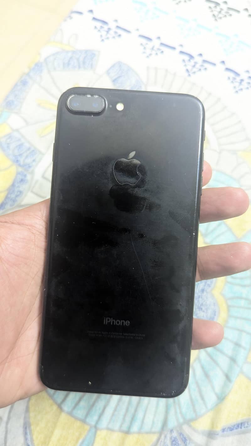 Apple iPhone 7 Plus 1