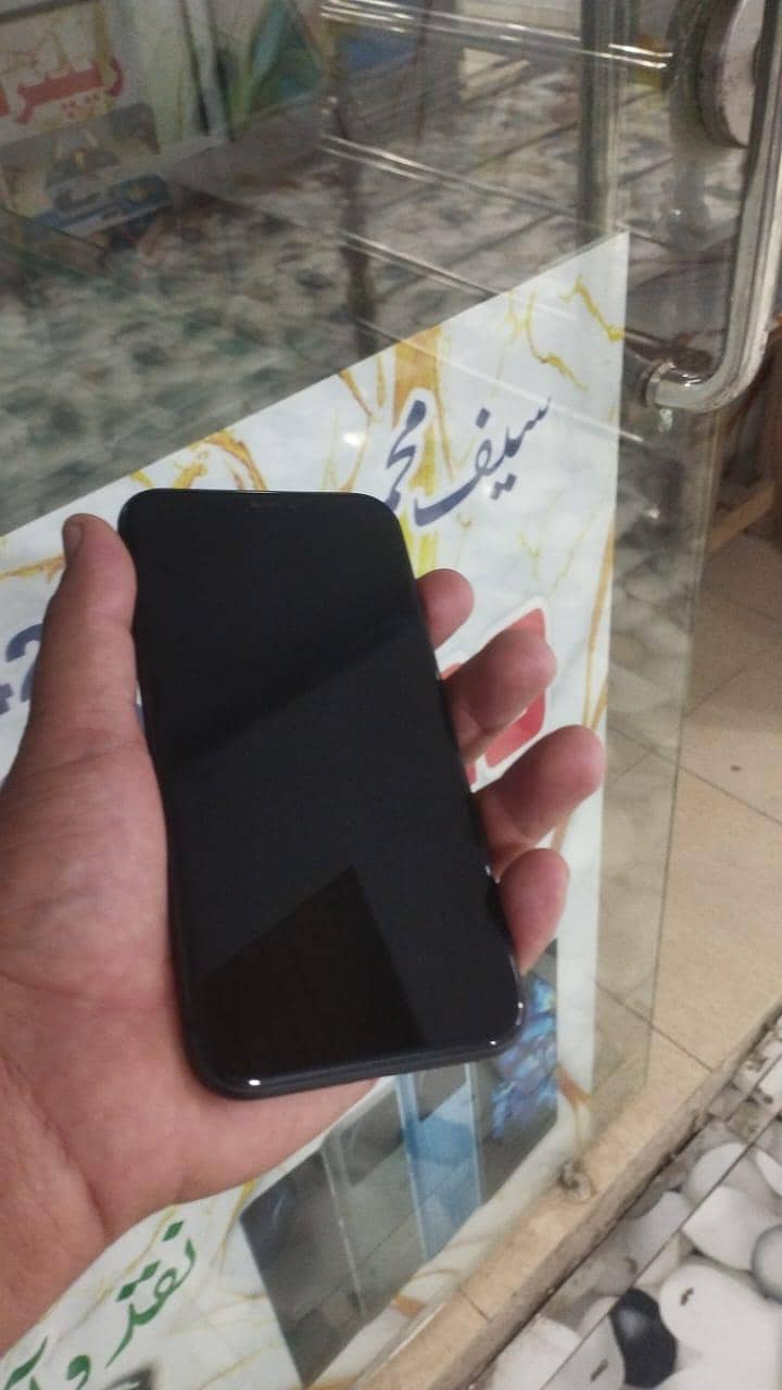 Apple iPhone 11 2