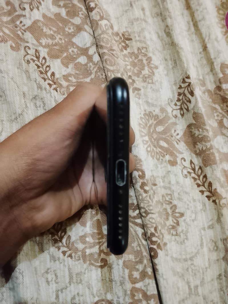 Apple iPhone SE 3