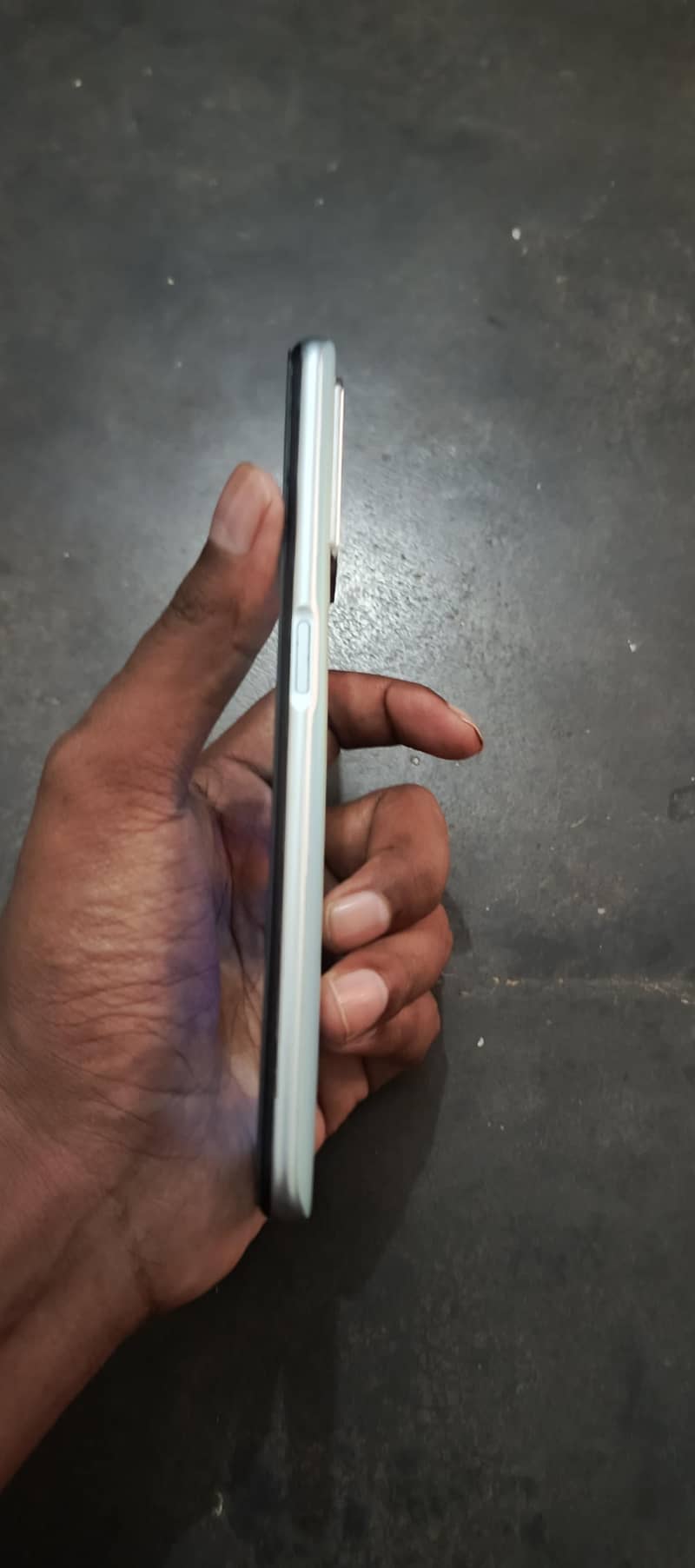 OPPO A76 1