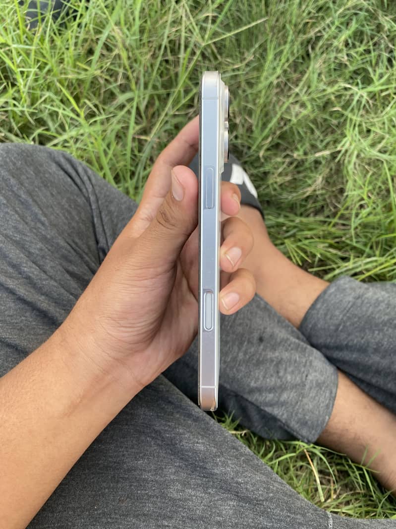 Iphone 16 pro max (Bypass) 3