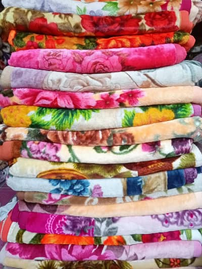 USED DOUBLE BED DOUBLE PLY BLANKET.