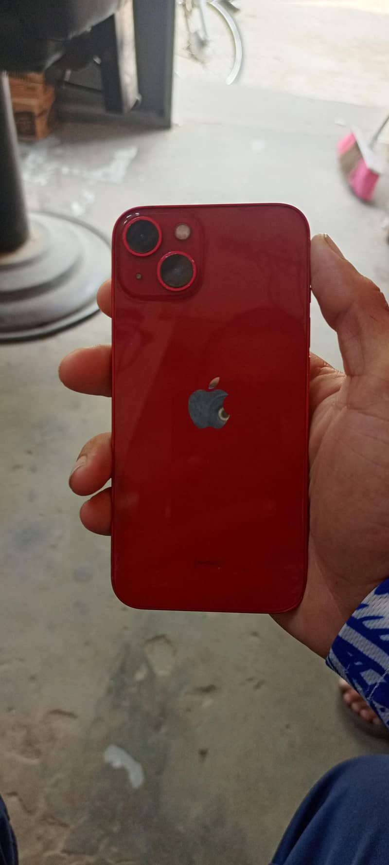Apple iPhone 13 4