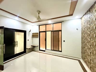 10 Marla House Avaialble For Sale In Lake City Meadows Ex State Life Near By DHA Phase 5 Lahore