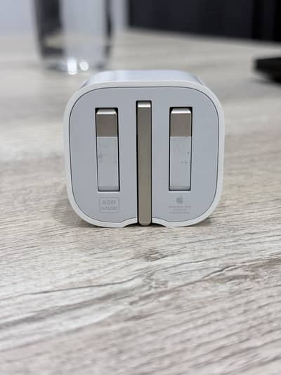 Apple 40W with 60W MAX Adapter Original