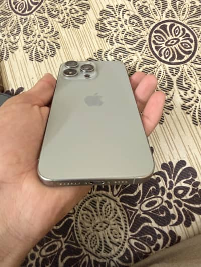 Apple iPhone 15 Pro Max 256 jv Natural Titanium 10/10