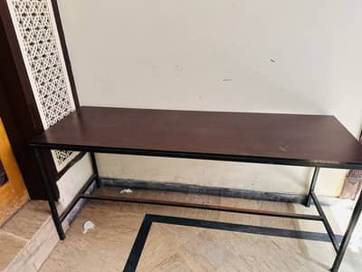 Office tables in good condition