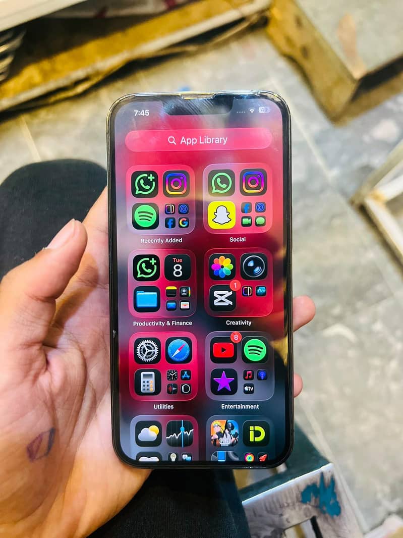 Apple iPhone 13 Pro 4