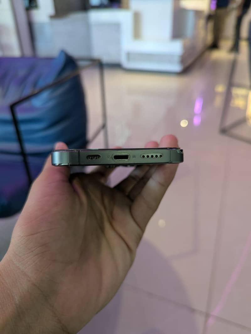 Apple iPhone 13 Pro 1
