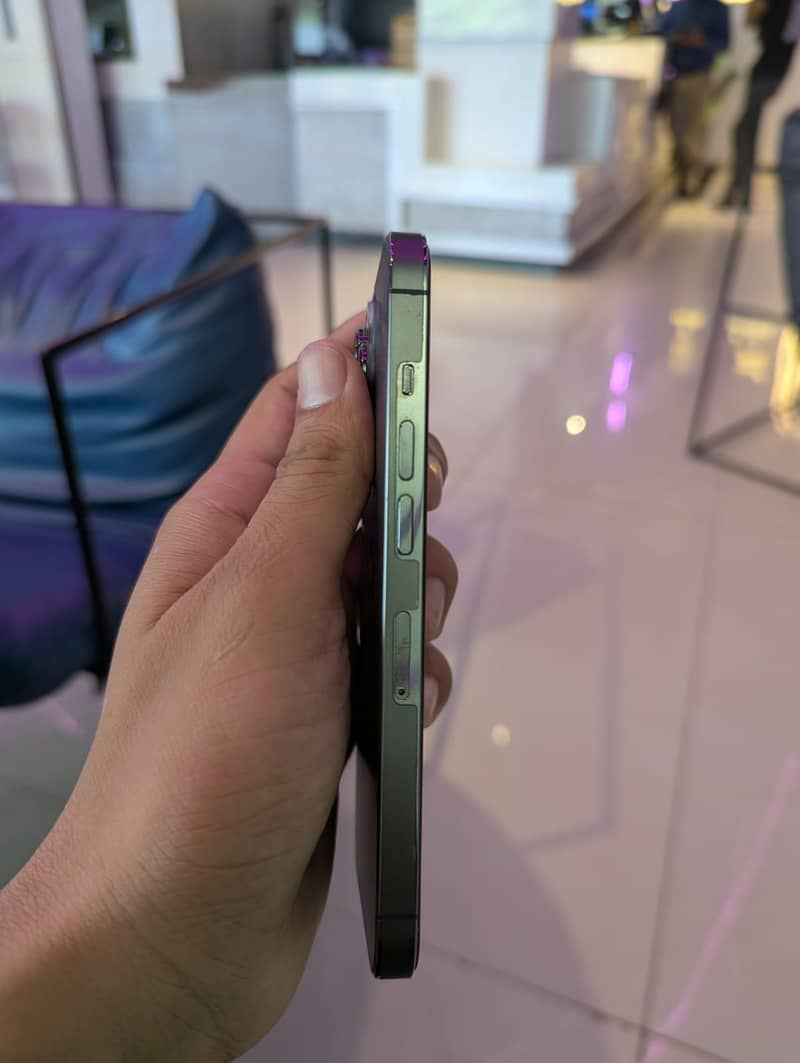 Apple iPhone 13 Pro 4