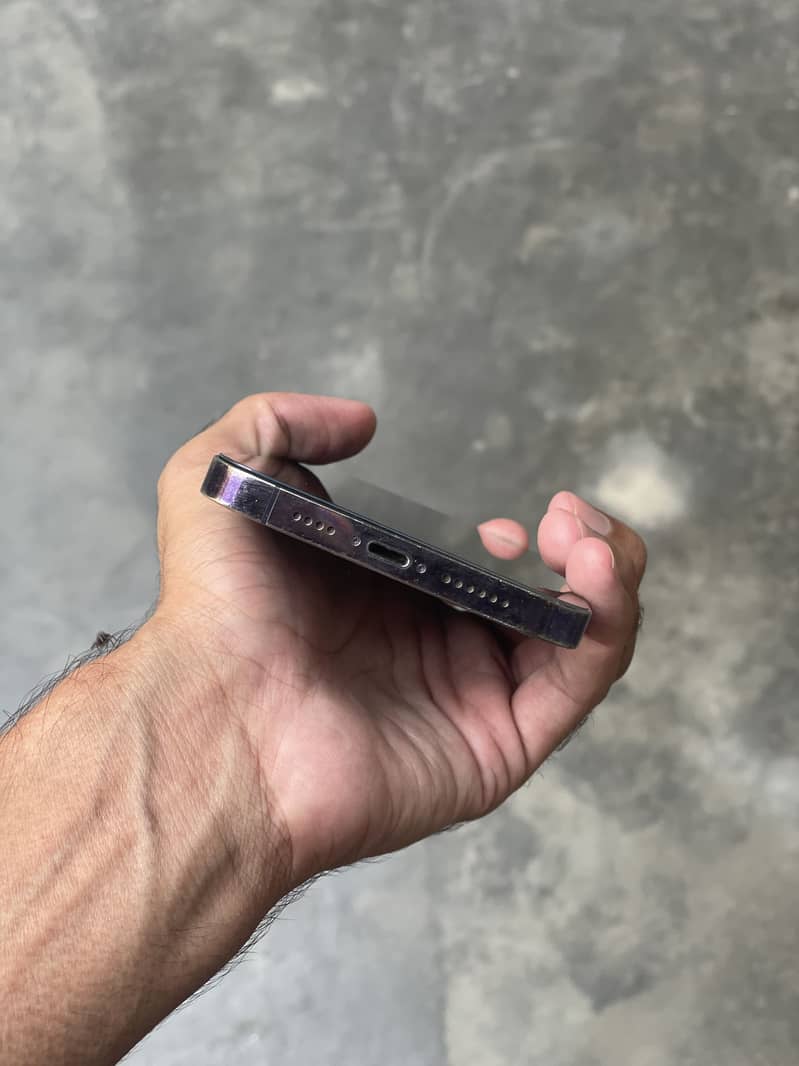 Apple iPhone 14 Pro Max 2