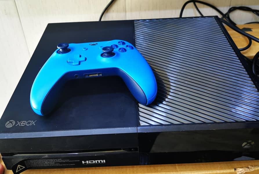 XBOX One limited edition Controller 1