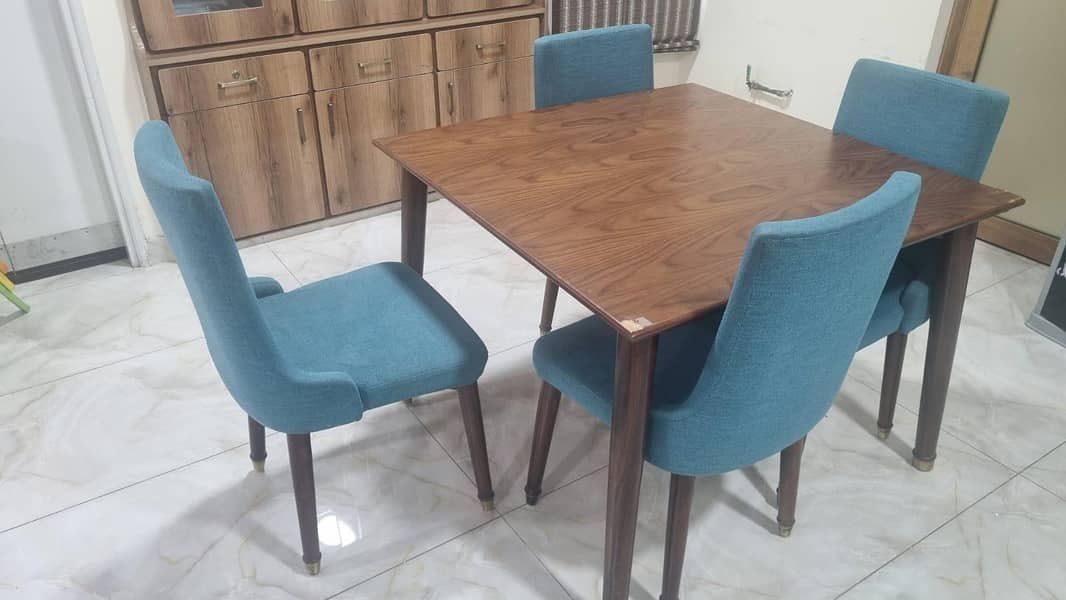 Dining table with chairs 1