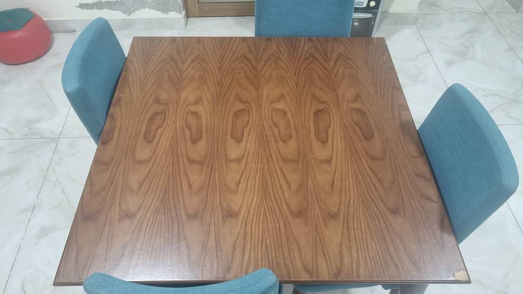Dining table with chairs 3