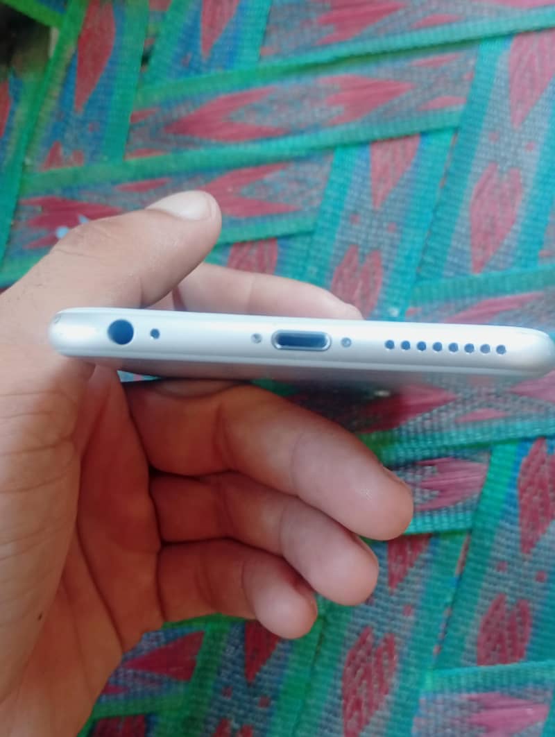 Apple iPhone 6 Plus 2