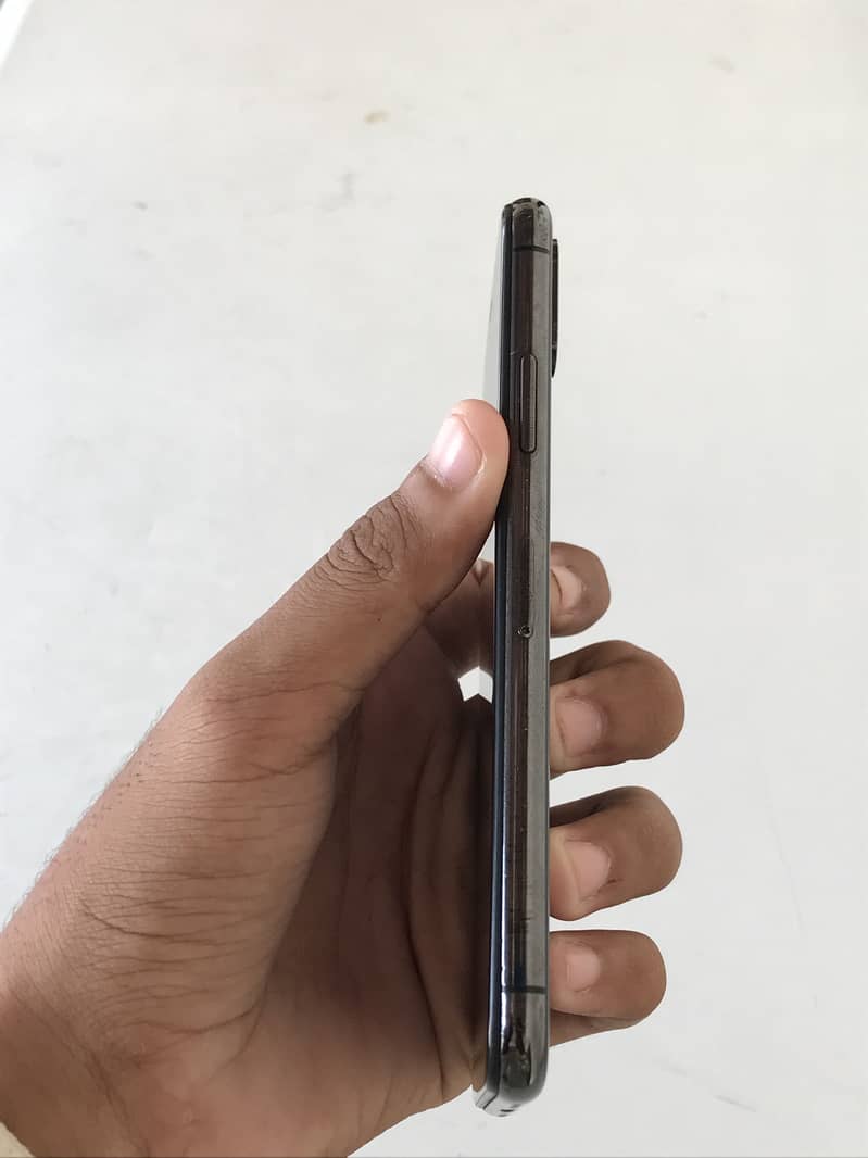 Apple iPhone X 2