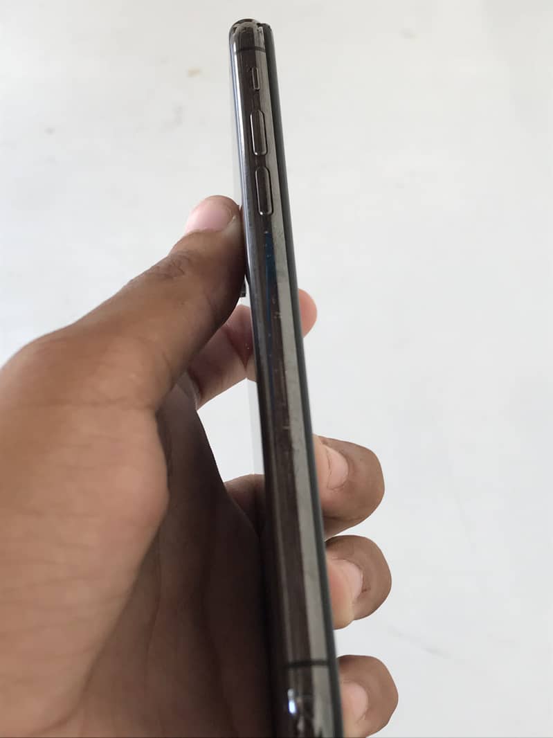Apple iPhone X 6