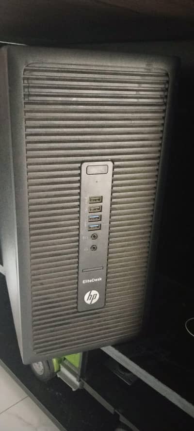 HP 8gb ram ddr 4.2gb gracias. ,256gb ssd. . 3.70ghz . . 8 Generation