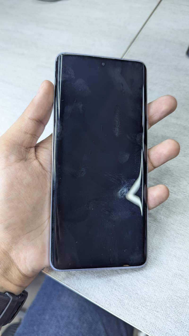 Xiaomi Redmi Note 13 Pro Plus 3