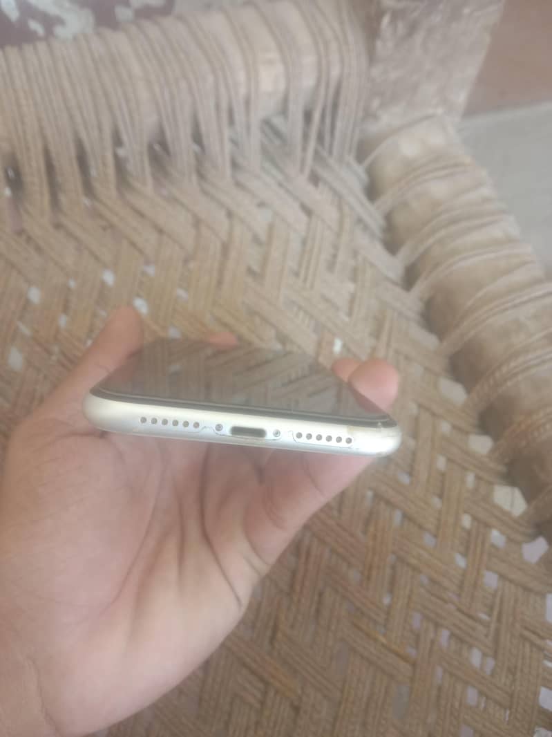 Apple iPhone 11 2